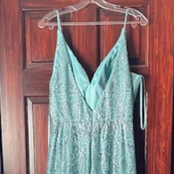 BRAND NEW DUSTY GREEN PROM DRESS MON CHERI - Picture 3 of 5